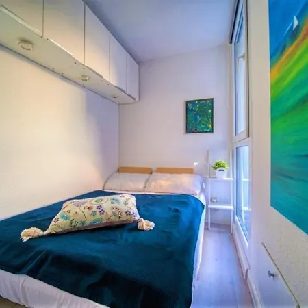 - Haus O, App 0o0303 Lägenhet
